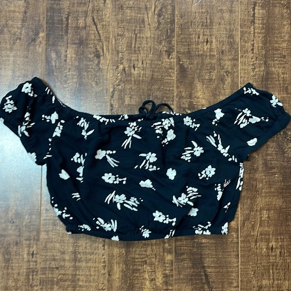 Black chiffon crop Top with Tie at front size XS - Picture 4 of 5